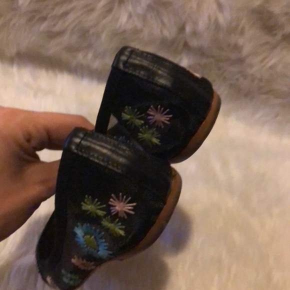 WHITE MOUNTAIN ~  Summit mesh flower flats - Picture 2 of 5